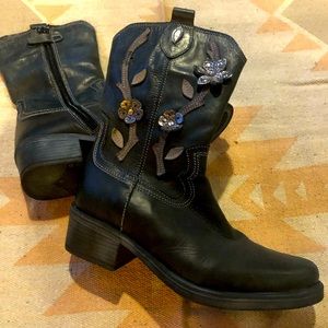 Fine Italian leather boots for your little girl!